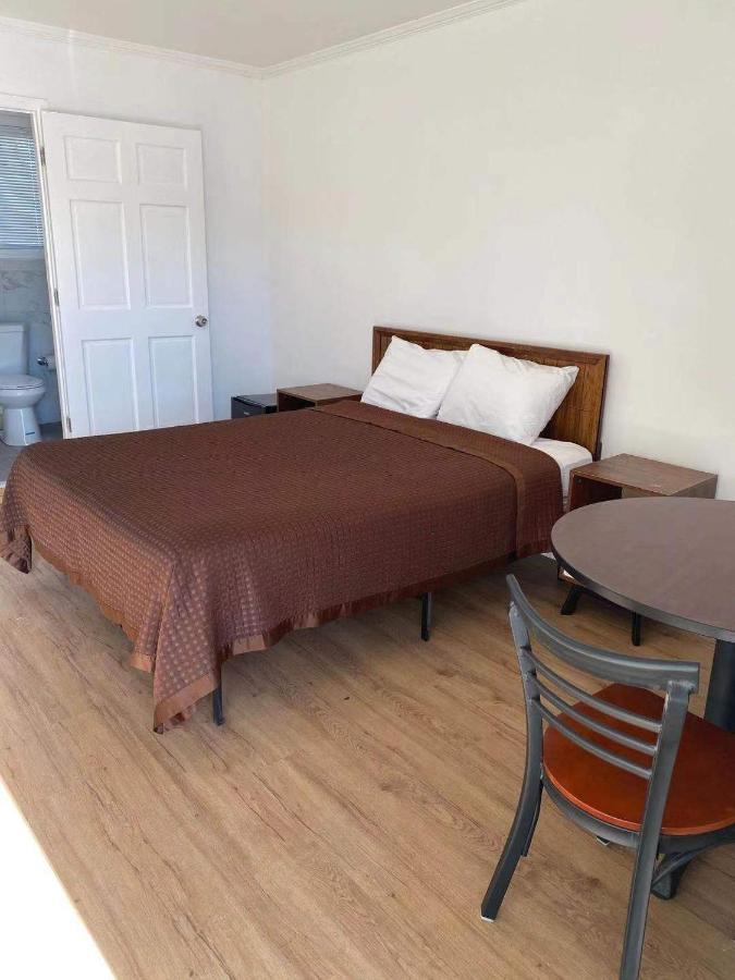 Village Motel Ellenville Zewnętrze zdjęcie
