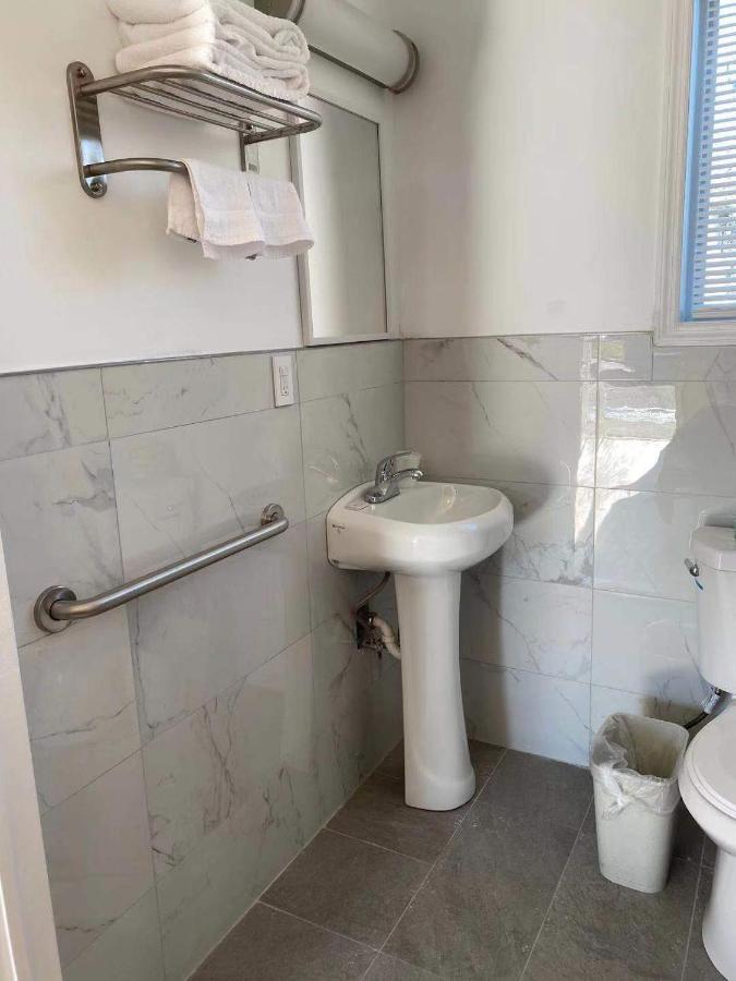 Village Motel Ellenville Zewnętrze zdjęcie