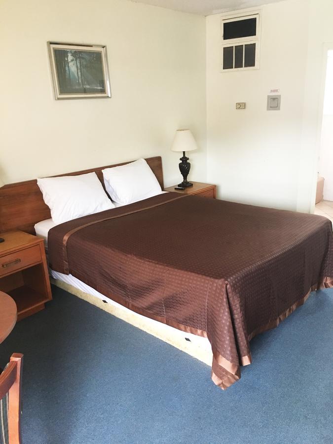 Village Motel Ellenville Zewnętrze zdjęcie