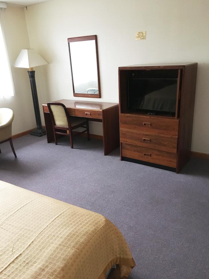 Village Motel Ellenville Zewnętrze zdjęcie